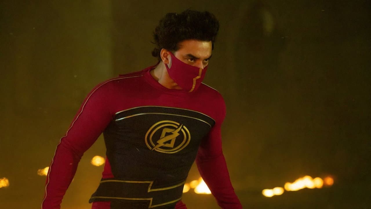 Minnal Murali Review: Netflix's Super Desi Hero still 2
